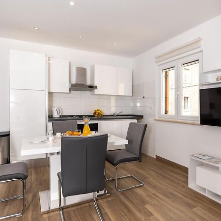 Apartman Palada Apartment Zminj Bagian luar foto